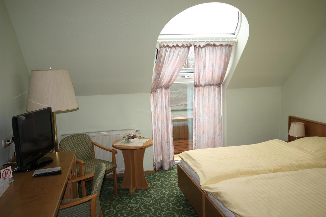 Hotel Buergerhof هوينشتاين-إرنستال المظهر الخارجي الصورة